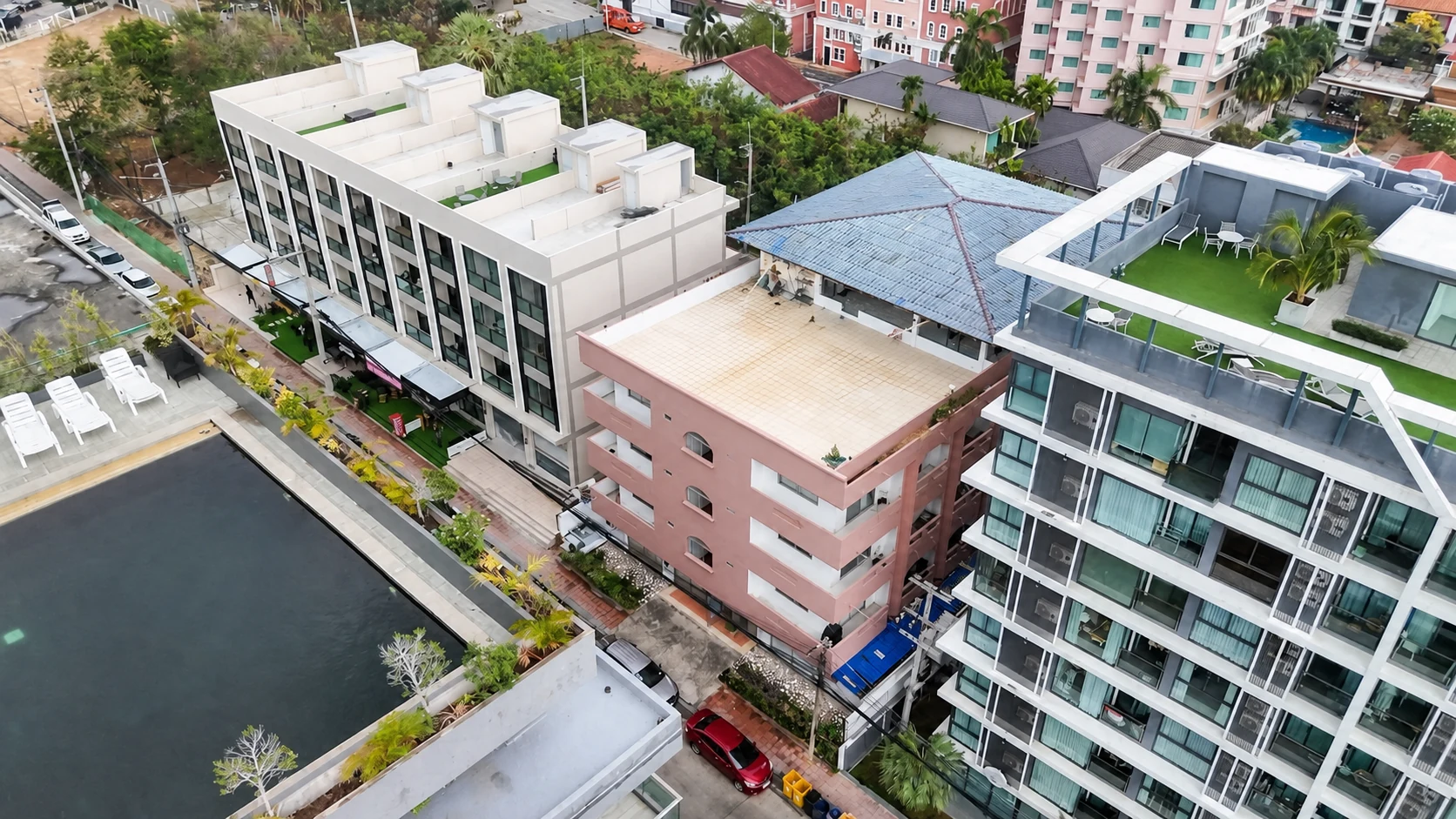 Aerial view of S6 Place and the surrounding Pratumnak neighbourhood